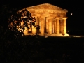 8.6 paestum di notte